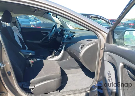 2016 Hyundai Elantra Value Edition z USA, uszkodzony, nr VIN 5NPDH4AEXGH738204